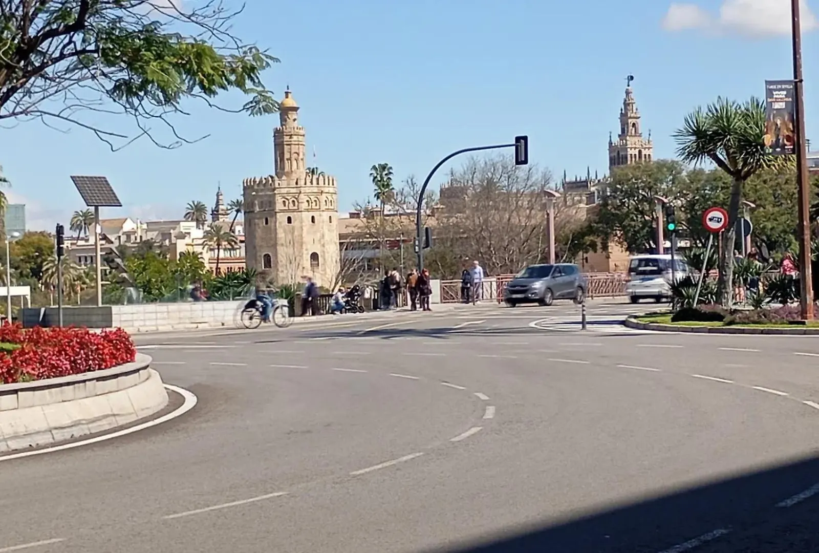 Virgen Del Valle, Los Remedios, Junto Al Centro Y Triana, Sevilla