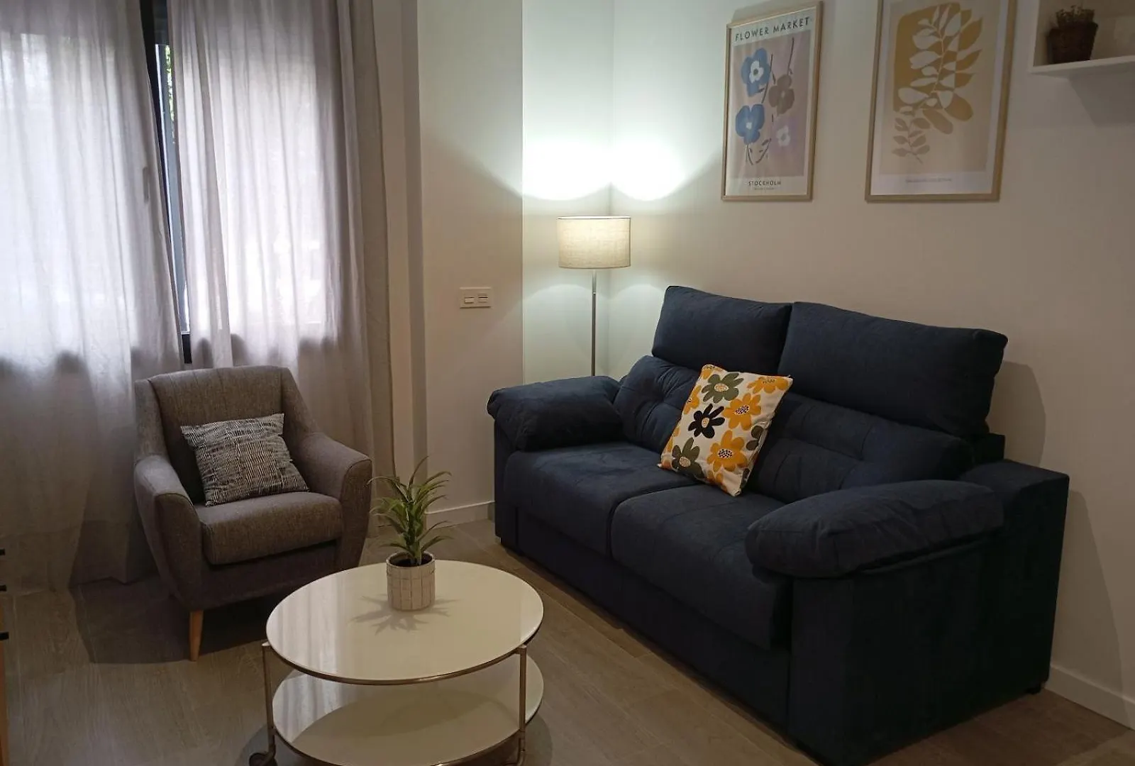 Apartamento Virgen Del Valle, Los Remedios, Junto Al Centro Y Triana, Sevilla Espanha